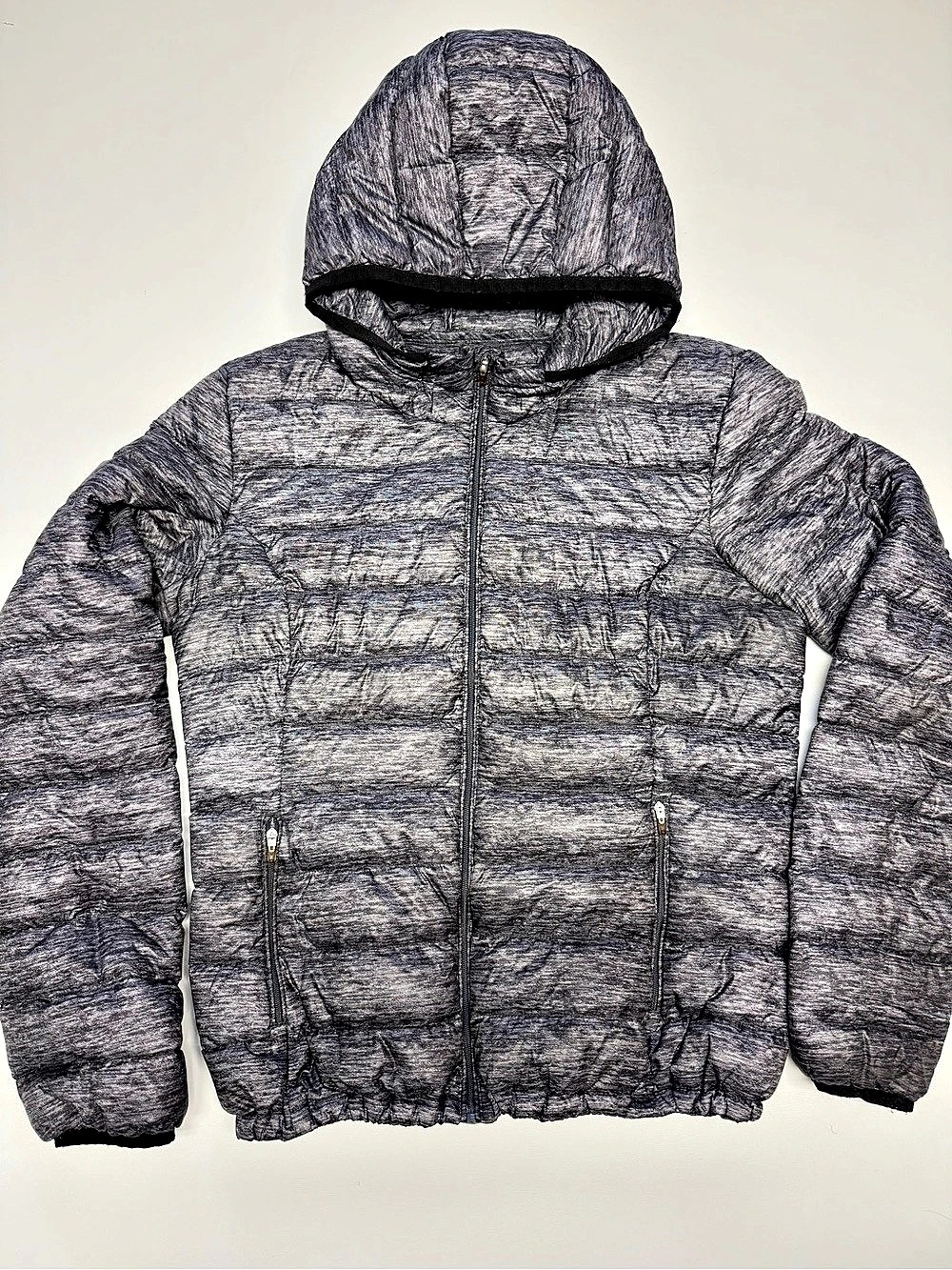 TNA Hooded Down Puffer in Gray & Black Like New size extra small/ small